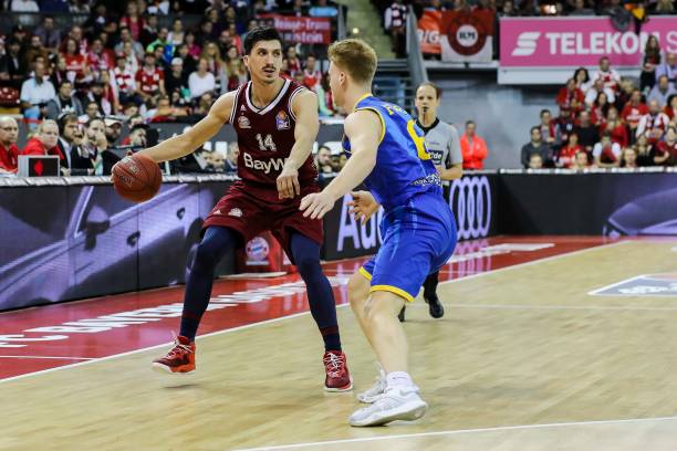 同样展现超 同样展现超